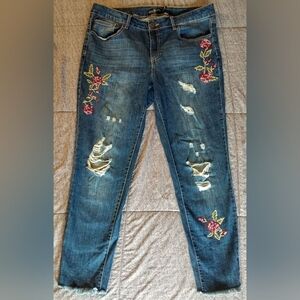 one 5 one Distressed Blue Jeans with Pink Floral Embroidery Details Size 12